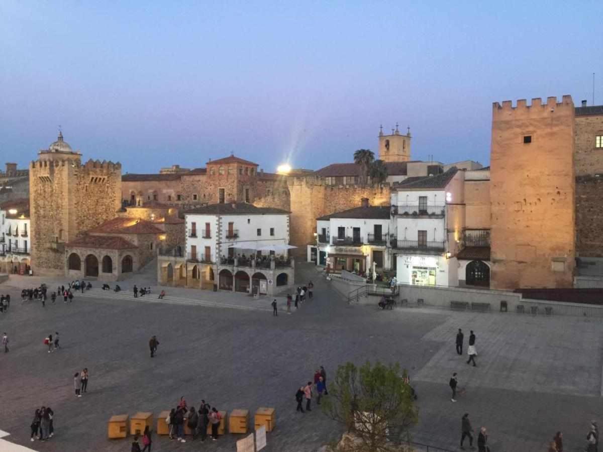 Kubik Apartamentos K1 Caceres Luaran gambar