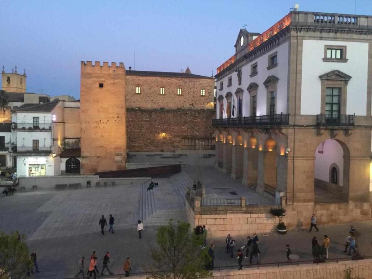 Kubik Apartamentos K1 Caceres Luaran gambar