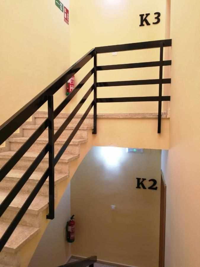 Kubik Apartamentos K1 Caceres Luaran gambar
